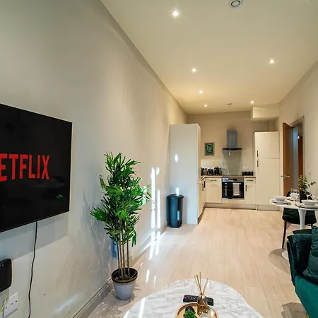 Modern 1 Bed In * לידס