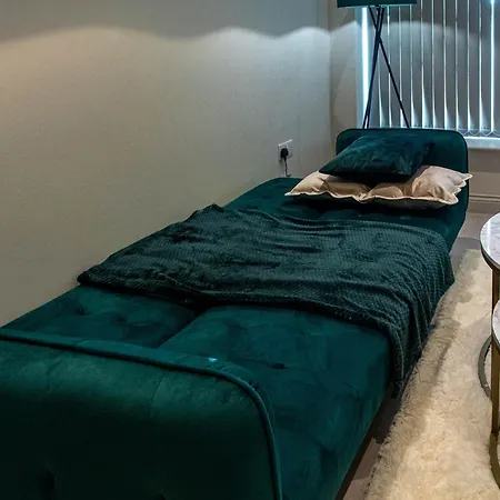 Modern 1 Bed In Appartement *