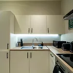 Modern 1 Bed In Apartment Leeds (West Yorkshire)