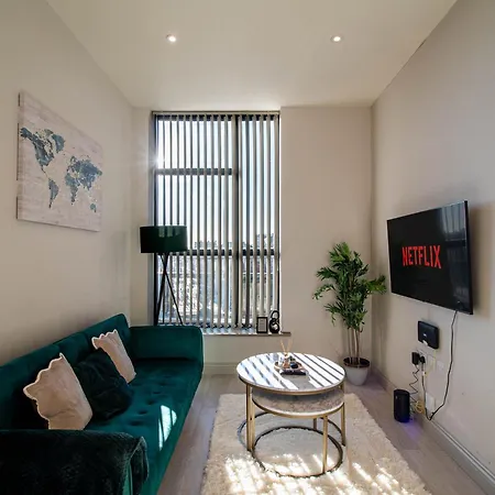 Modern 1 Bed In Apartment *