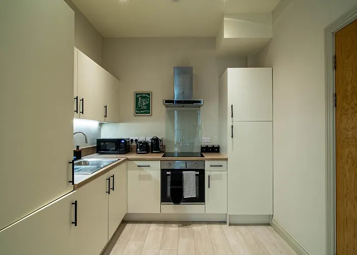 Modern 1 Bed In Apartment *