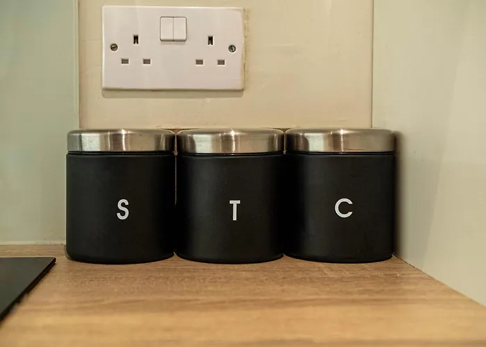 Modern 1 Bed In Apartment *